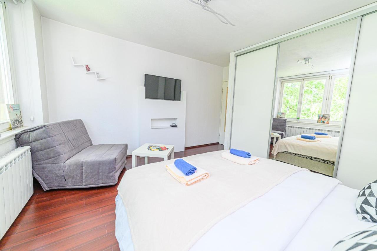 Appartement Beautiful Cozy Studio Close To City Center à Sarajevo Extérieur photo